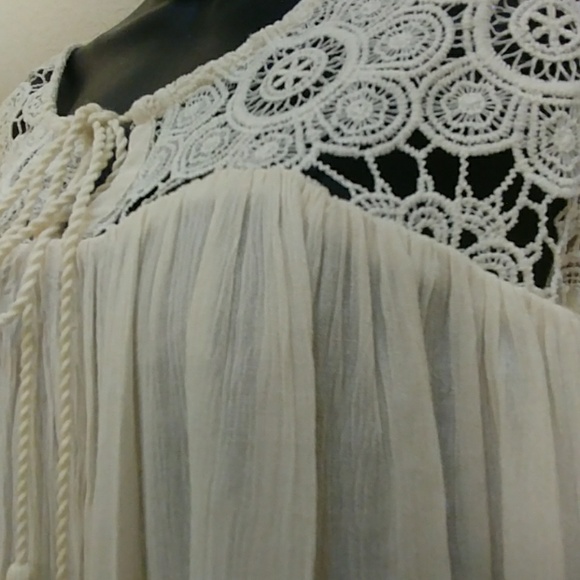 American Eagle Outfitters Gauze & Lace Top - Picture 2 of 8